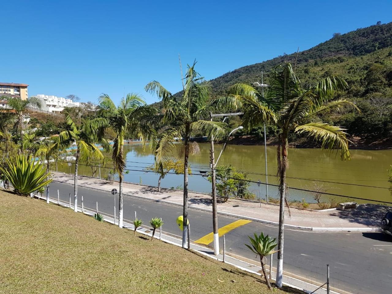 Cavalinho Branco Apartamento อากวัสจิลิงดอยา ภายนอก รูปภาพ